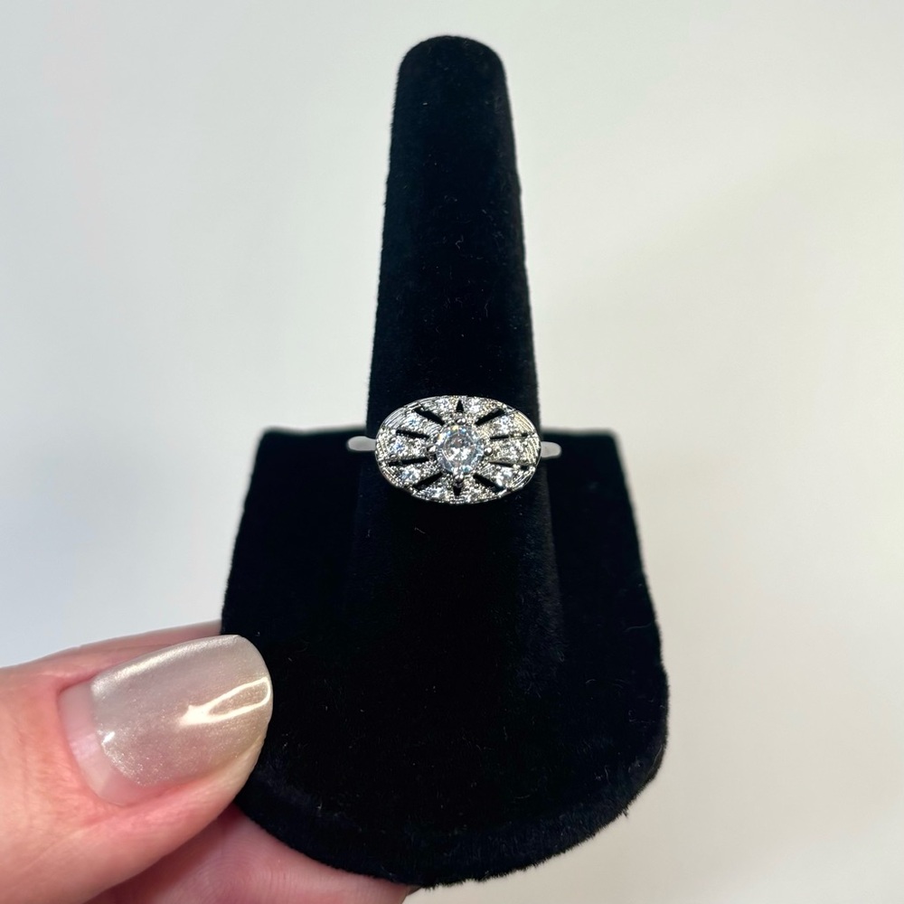 18k white gold-plated CZ ottoman ring